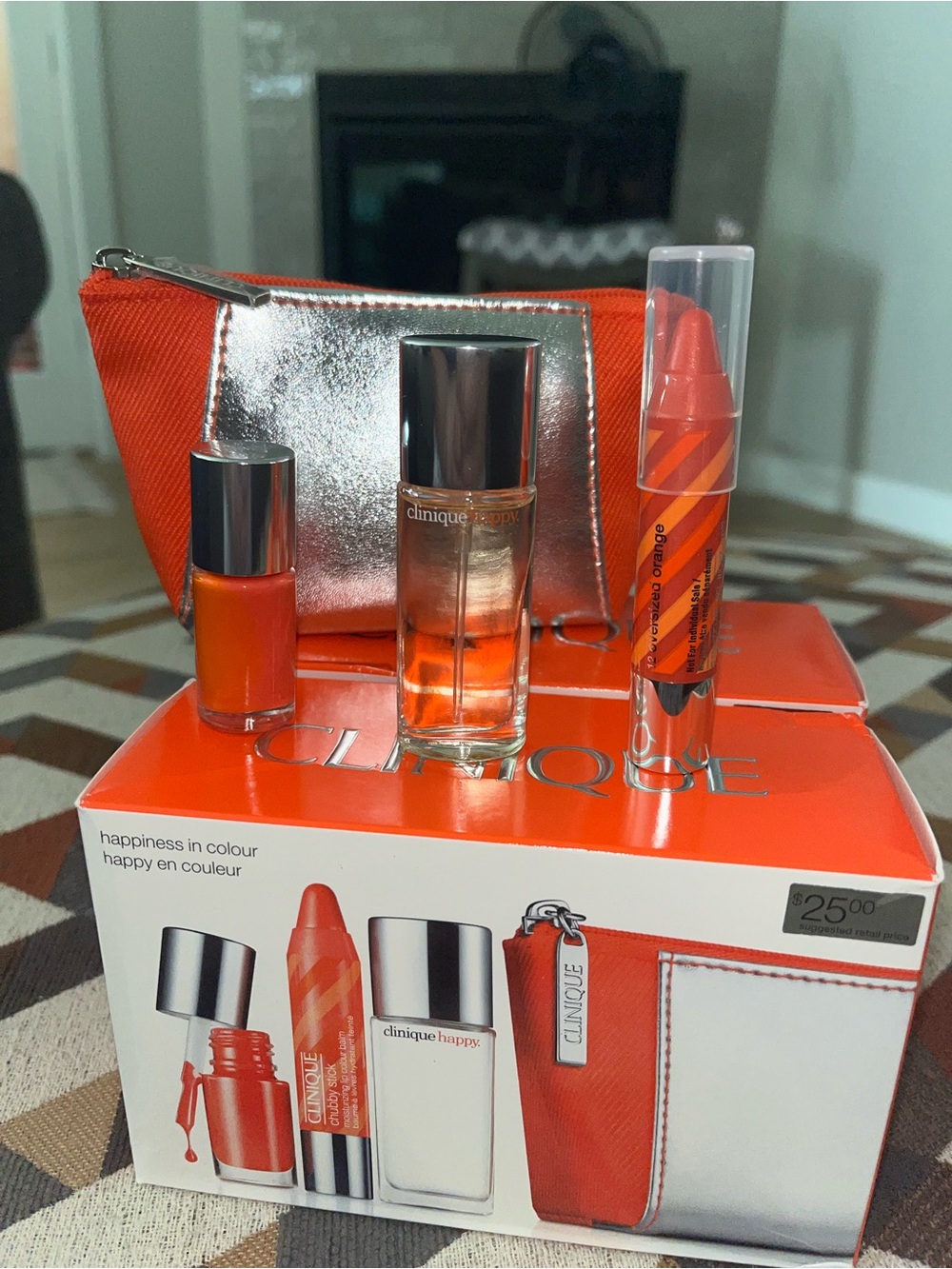 New Clinique 3 Piece w/Pouch